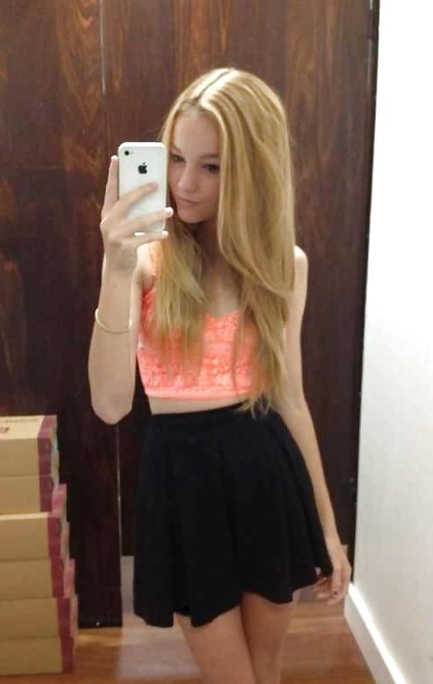 17P Miniskirt Lover