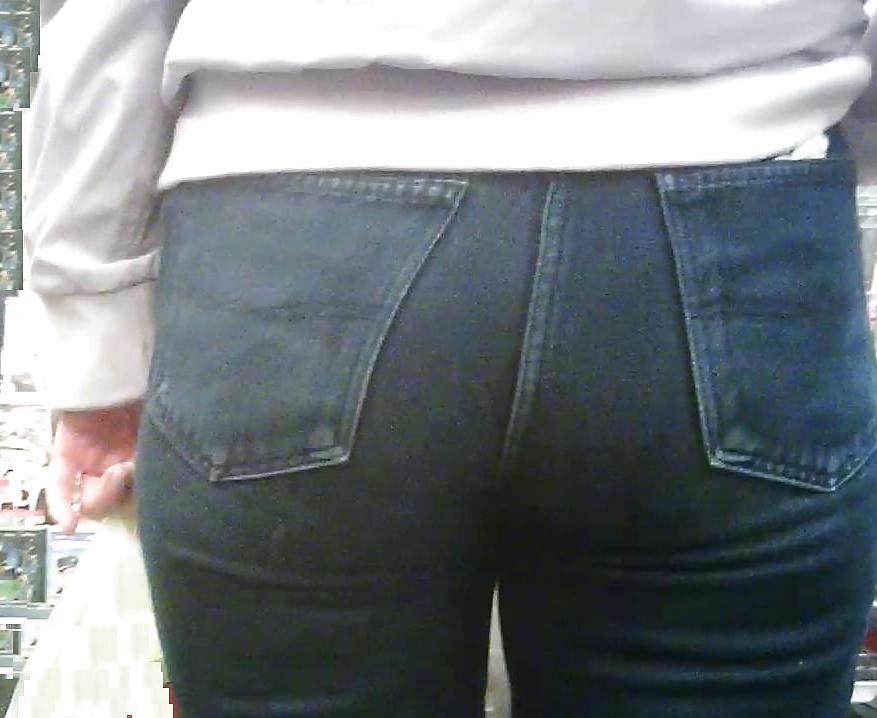 6P Milf Ass Jeans