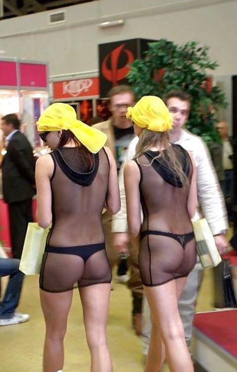 18P Public Viewing -217-