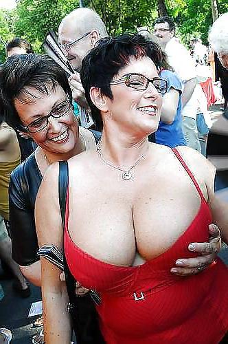 25P FAT TITS & HAIRY PUSSYS