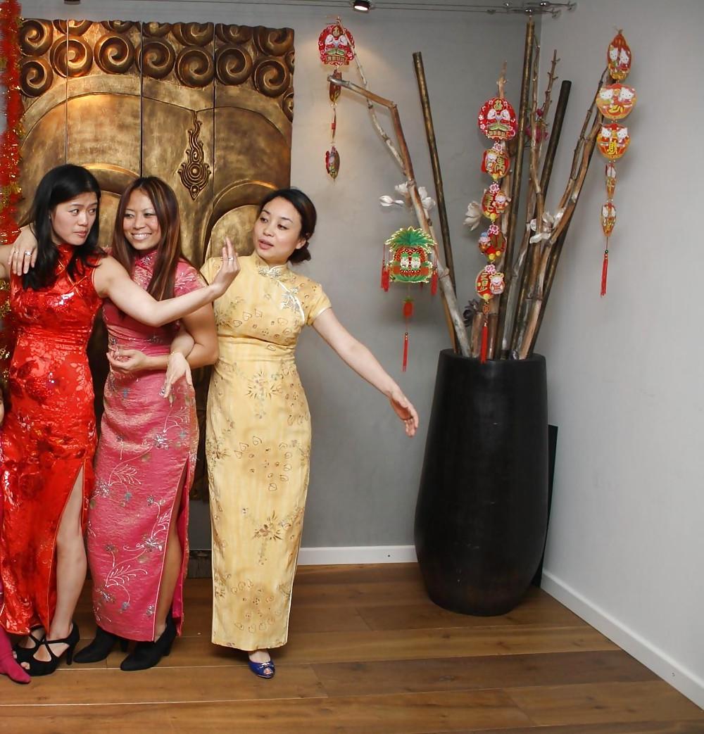 11P Chinese mom and fam. How to fuck?