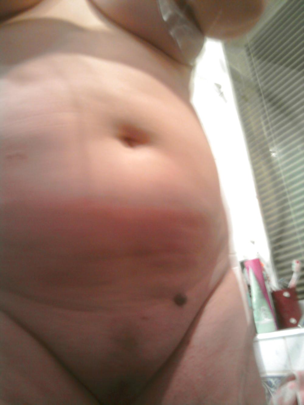 9P Mature in the bathroom