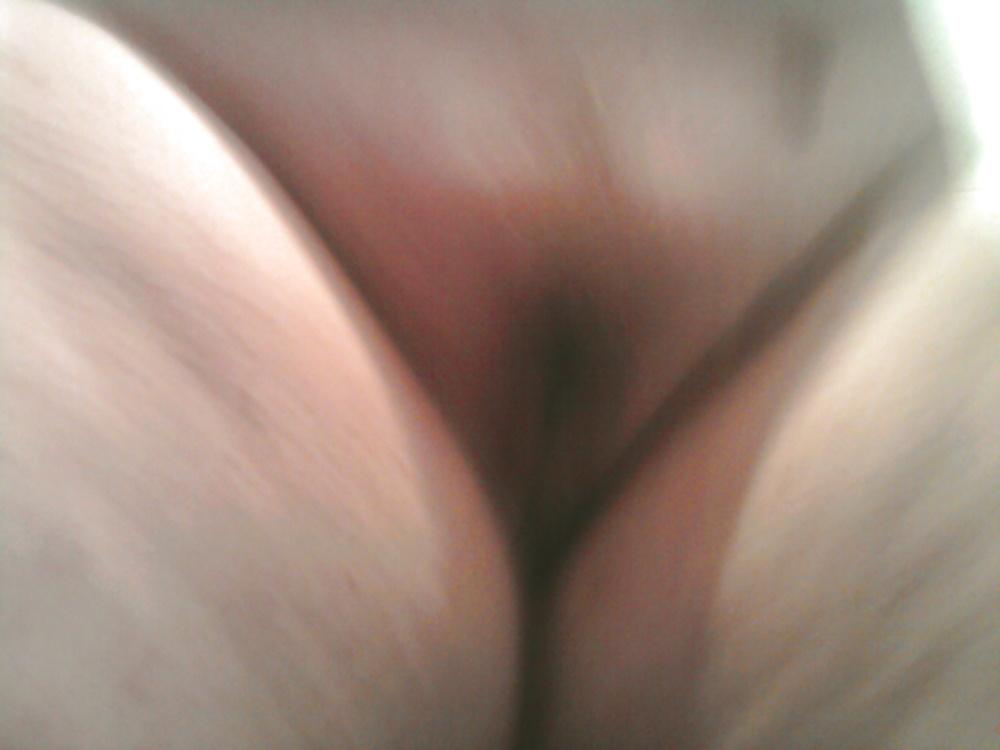 9P Mature in the bathroom
