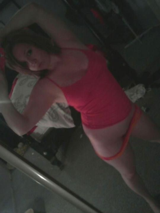 20P Thick chick with amazing body