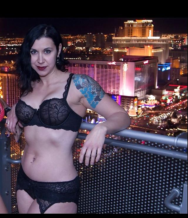 21P Short Haired Tattoed MILF