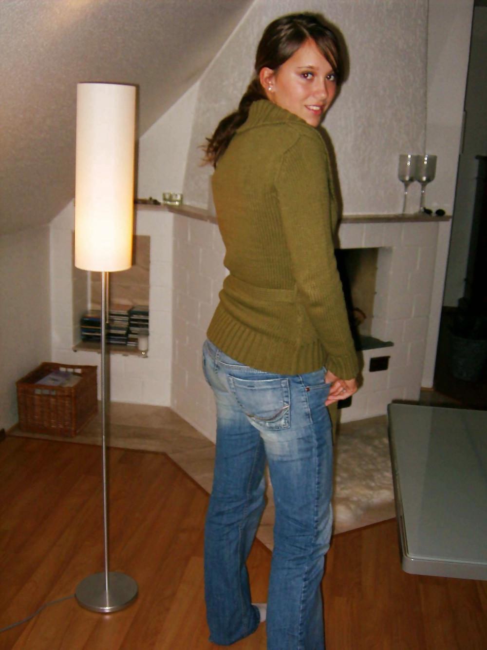 25P Queens in Jeans LVXXXXII