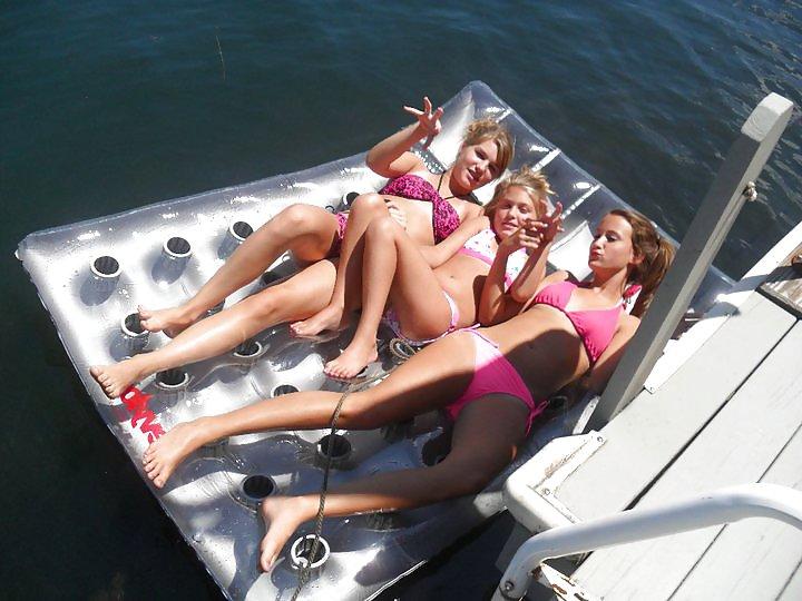 25P Comment Your fantasy about these bikini TEENS 8