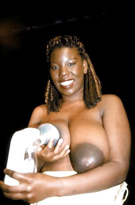 16P Ebony Babe Milk Tits