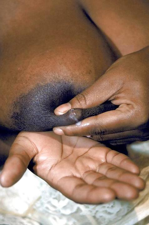 16P Ebony Babe Milk Tits