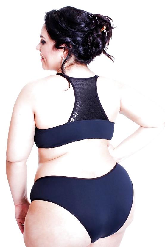 25P Curvy, Thick & Phat 1 