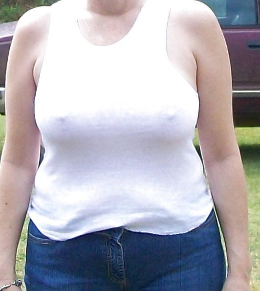 22P Wife showing off her puss and tits
