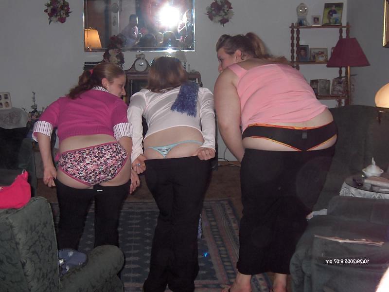 25P Thong 52