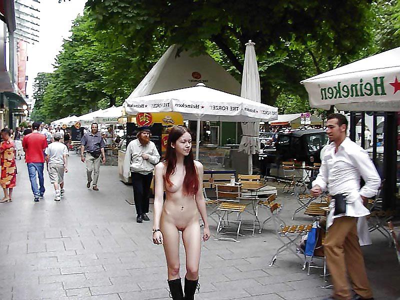 18P Public Viewing -208-