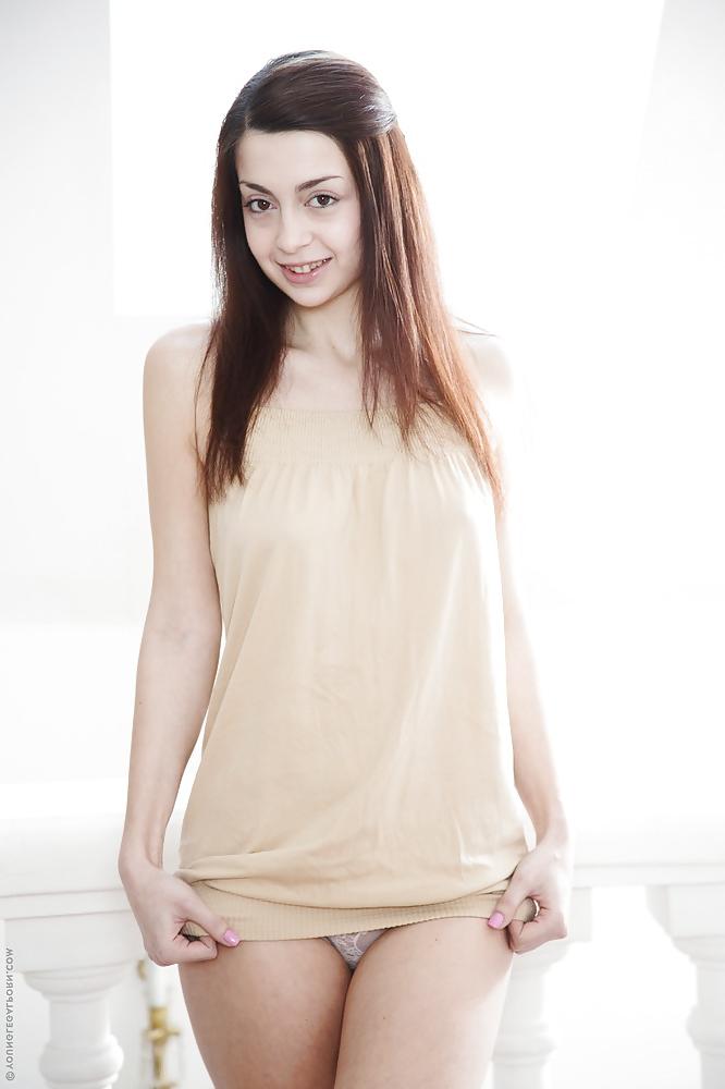 25P Beautifull brunette  Teen Model 