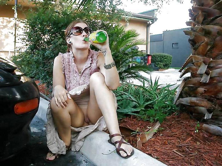 25P Public Viewing and Outdoor Sluts