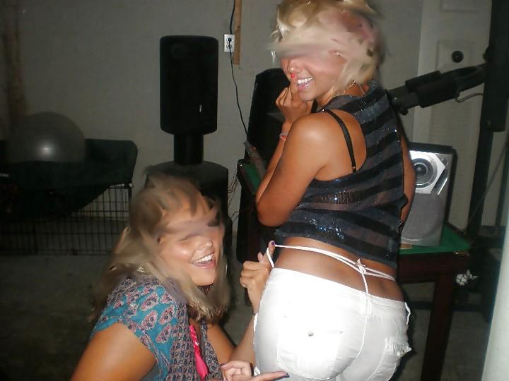 25P Thong 61