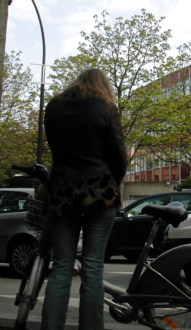 25P Teens in tight jeans 05