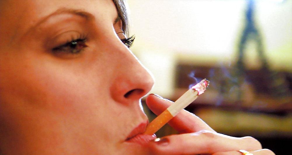 25P Glamour Smoking: Jessica