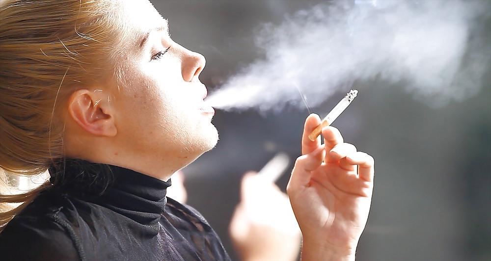 25P Glamour Smoking: Jessica