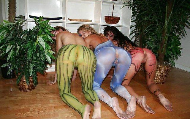21P Teens and Asses Threesome