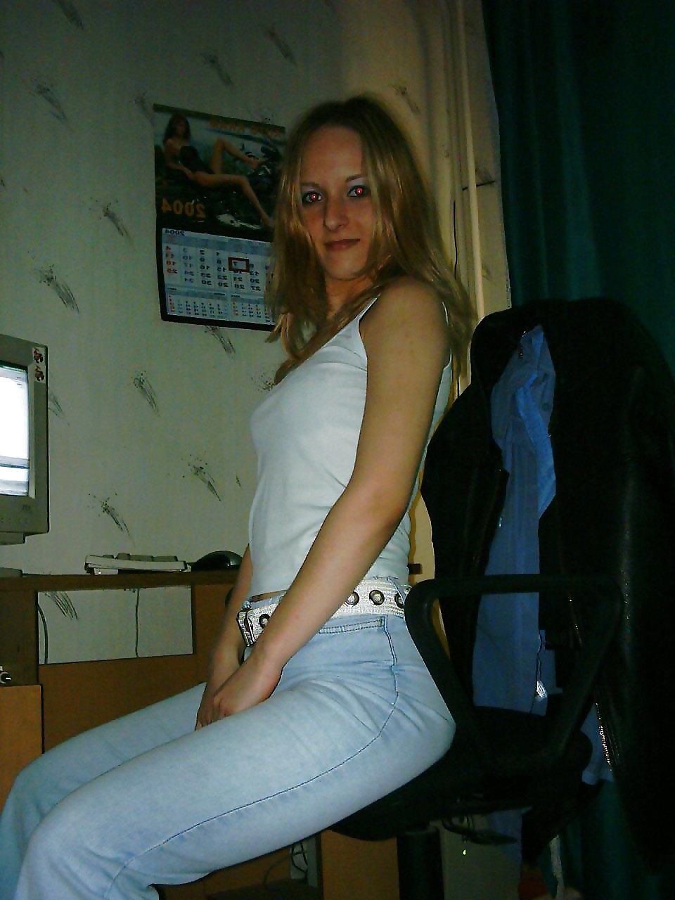 24P Who is the girl? Where can I get pics or videos of her? 