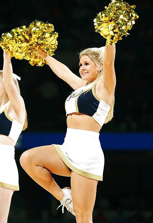 20P Cheerleader's Legs 2