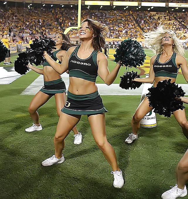 20P Cheerleader's Legs 2