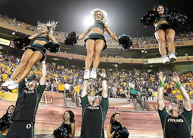 20P Cheerleader's Legs 2