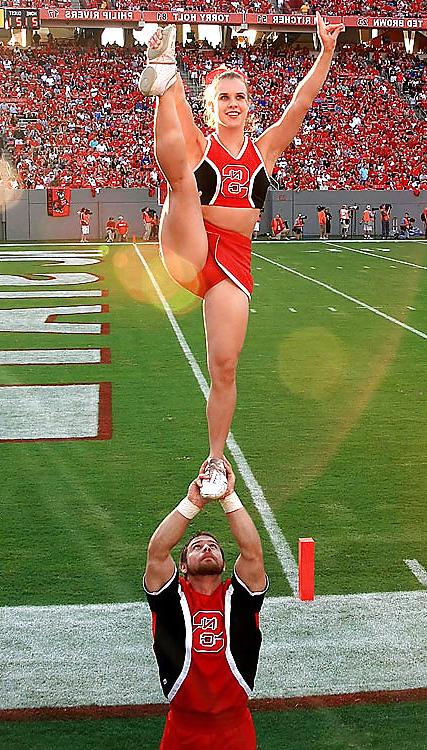 20P Cheerleader's Legs 2