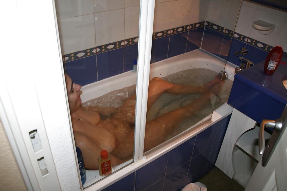 9P Nice Milf Bathing