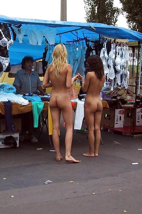 25P Public Nude