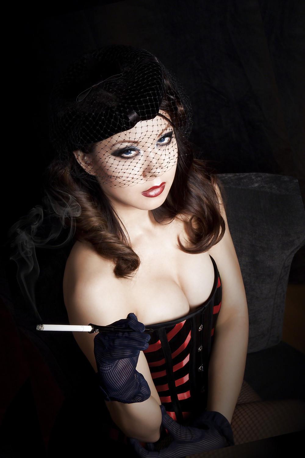 25P Glamour Smoking II