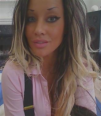 9P Milf bimbo stripper
