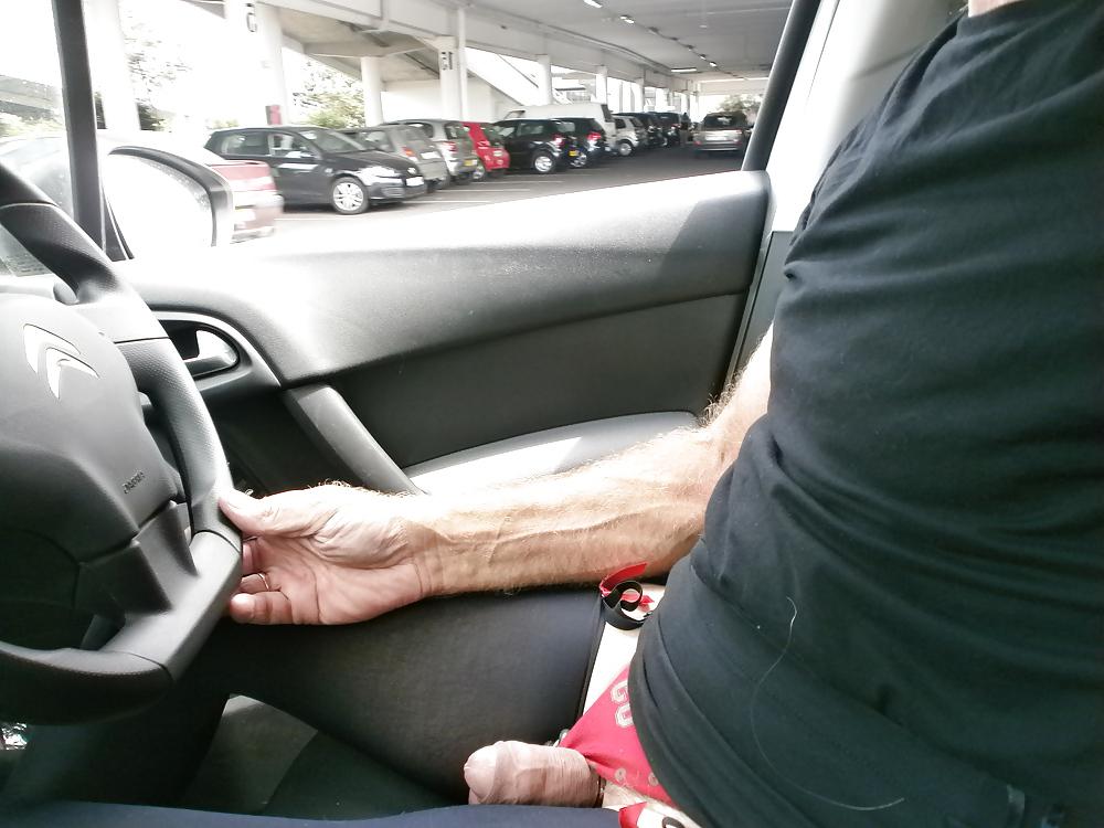 15P Public outdoor sexe exhib cockflash eric de bordeaux