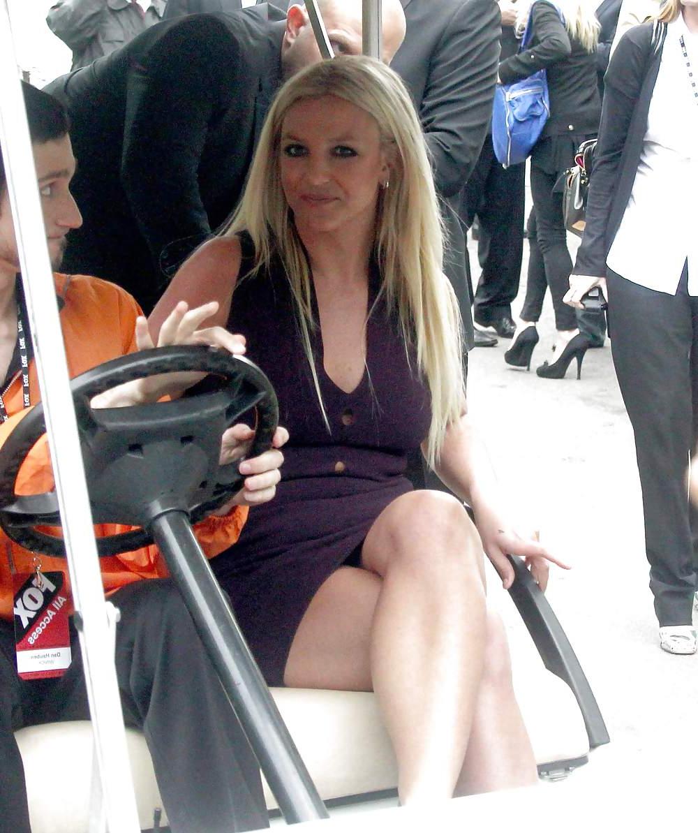 25P Brazilian and World Celebrities Hot Crossed Legs