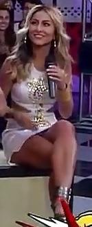 25P Brazilian and World Celebrities Hot Crossed Legs