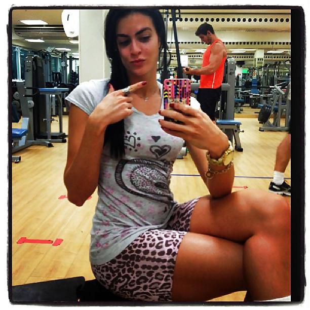 25P Brazilian and World Celebrities Hot Crossed Legs