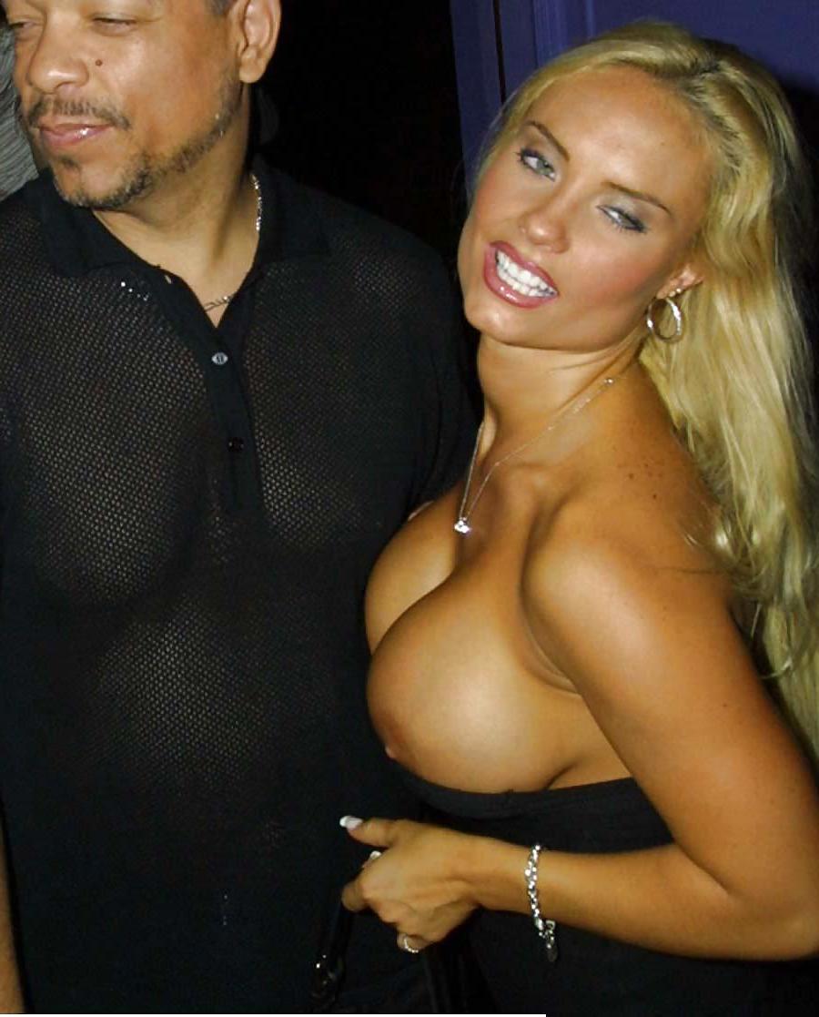 25P Beautiful Celebs Nipslip 6 by Voyeur TROC