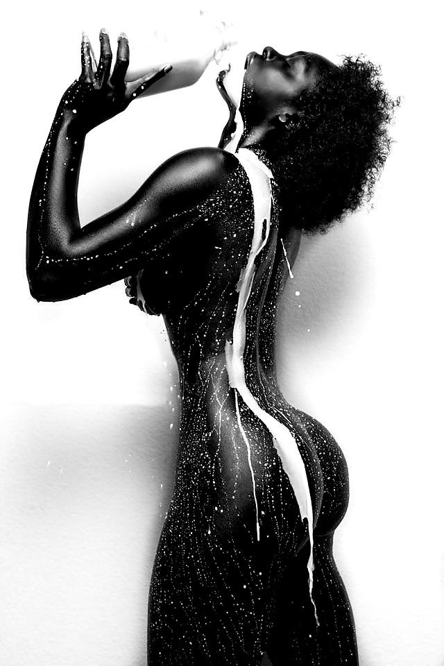 21P Ebony milk