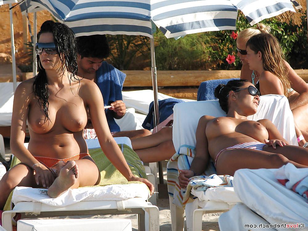 12P BEACH voyeur hairy bikini-panties big tits public nudity