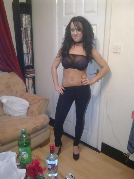 18P Everyone loves a bimbo 2