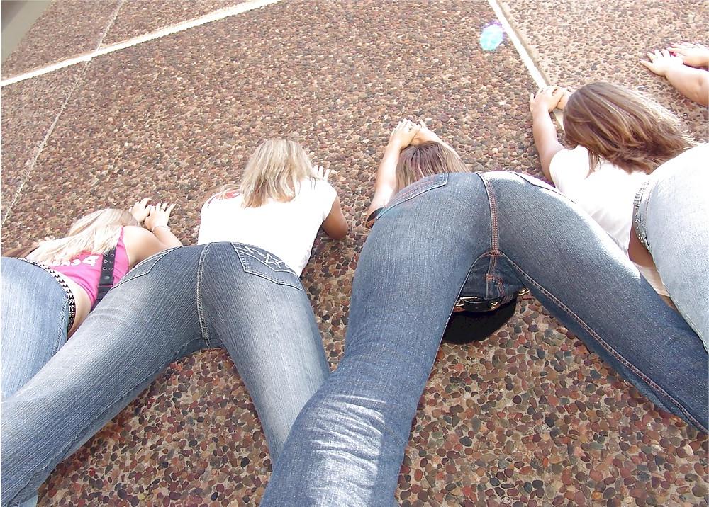 25P Asses in Jeans - Mojitog