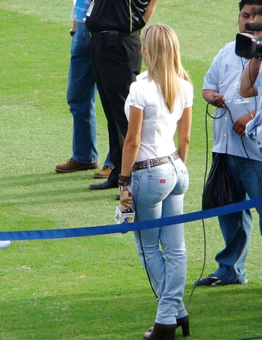 25P Asses in Jeans - Mojitog