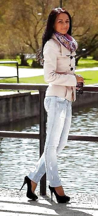 25P Sexy In Jeans!!!