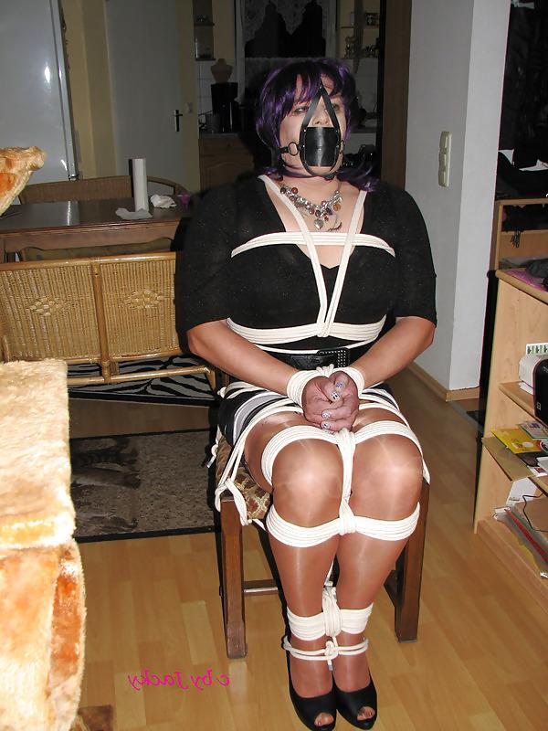 25P SEXY CDS AND TVS ALL TIED UP