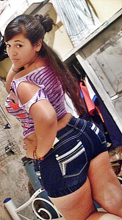 25P Tight Jeans Ass and Thighs