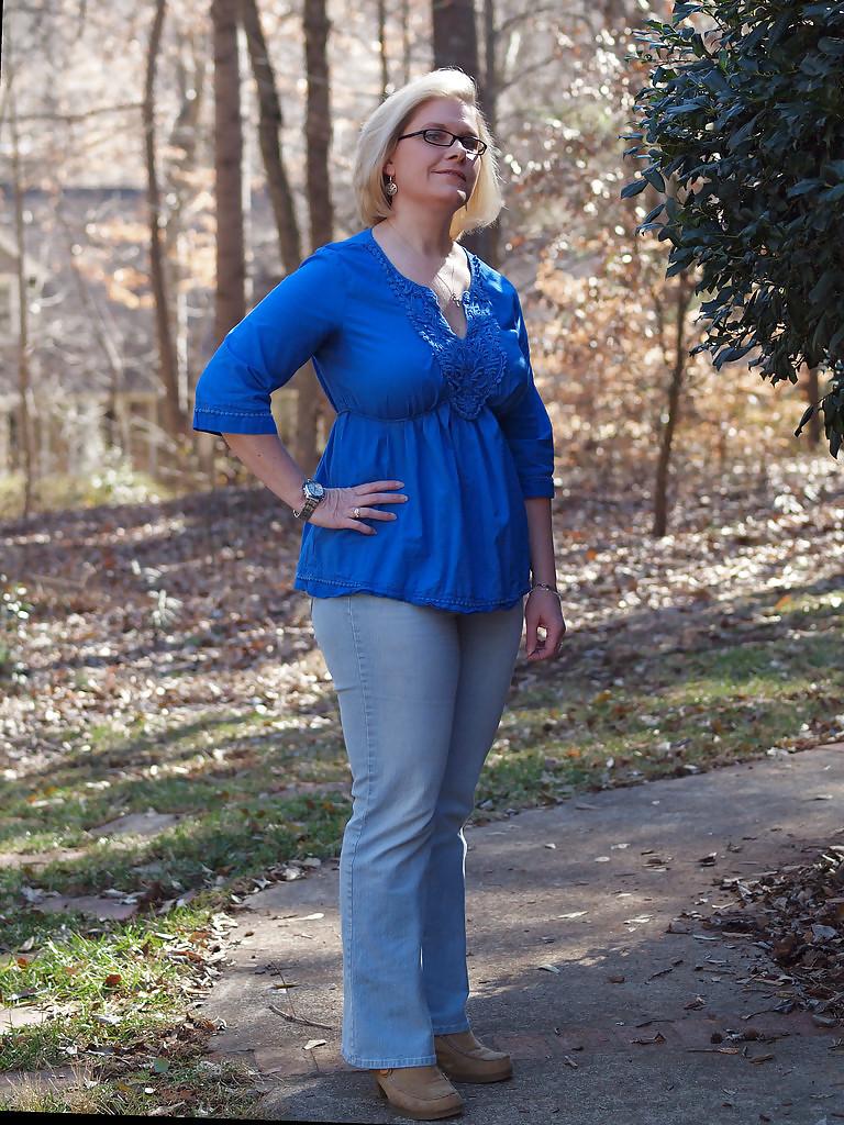 25P Tight Jeans Ass and Thighs