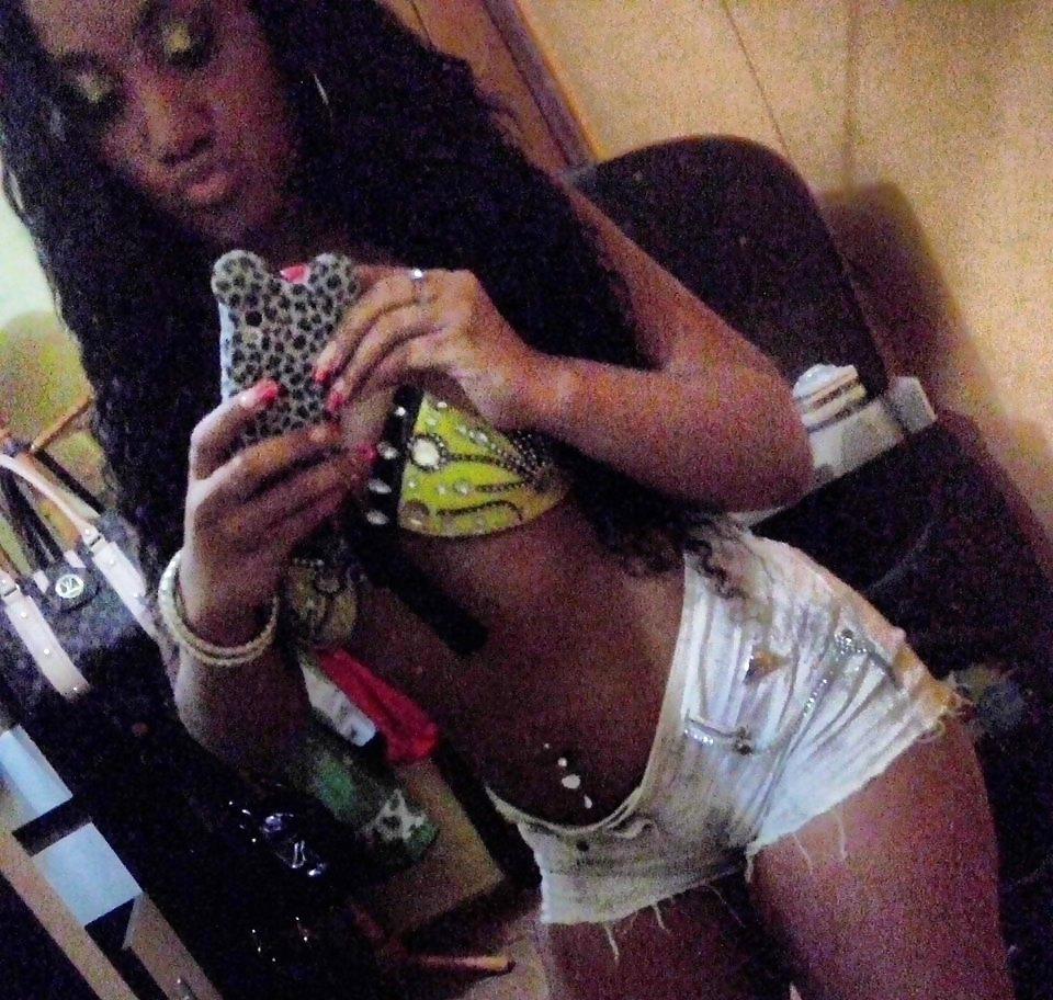 25P Brazilian Woman 12