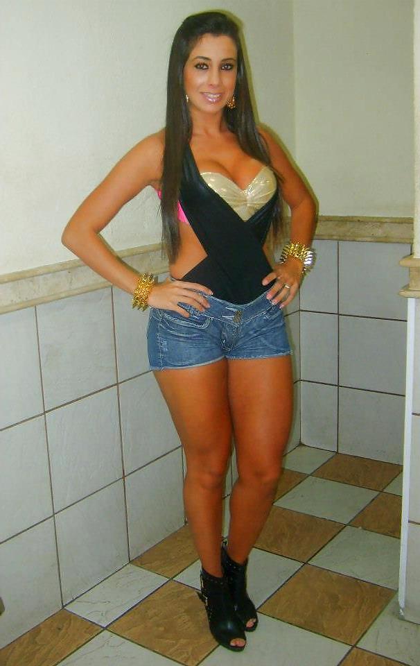 25P Brazilian Woman 12