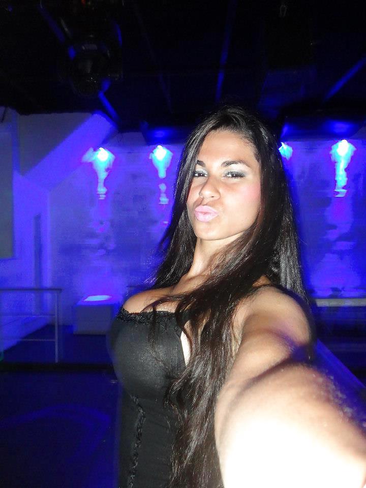 25P Brazilian Woman 12